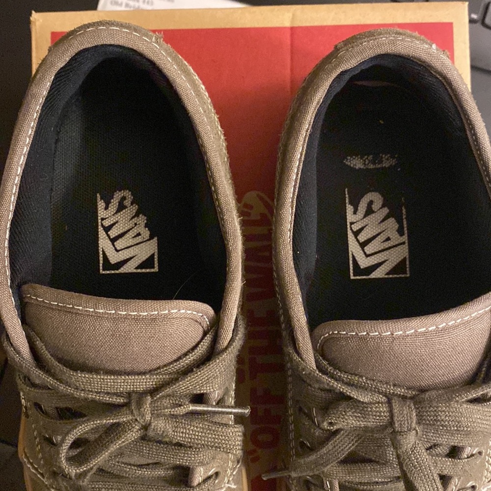 ✨DONATED✨ Vans Chukka Low Shoes - Picture 6 of 9